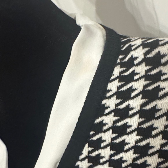 Adrianna Papell Black and White Houndstooth Blouse - Picture 13 of 16